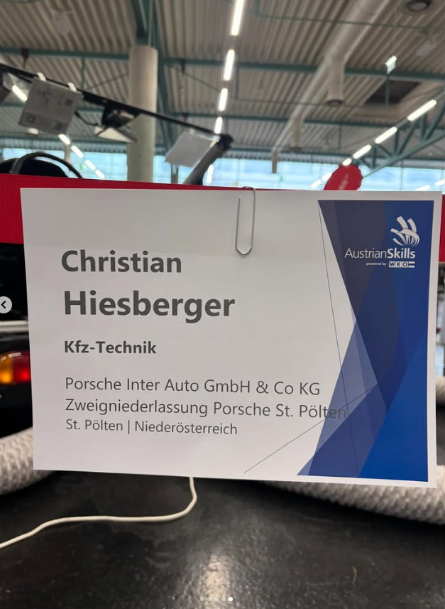 Teilnehmerschild Christian Hiesberger, KFZ-Technik, Firma Porsche Inter Auto in Sankt Pölten